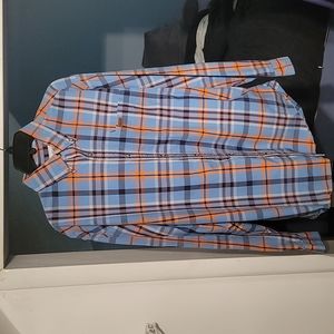 CARHARTT Men's Plaid Large with a Leather Logo.